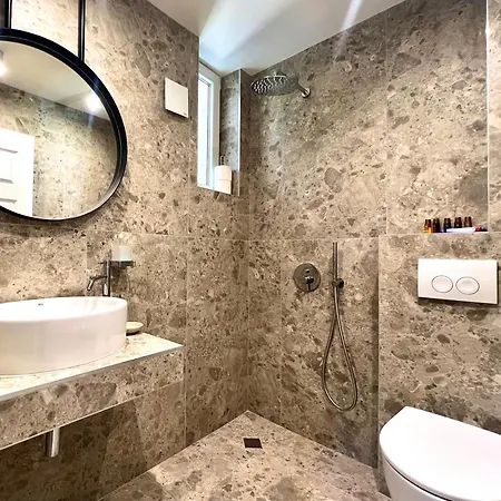 Laurel & Hardy - Old Center Апартаменты София