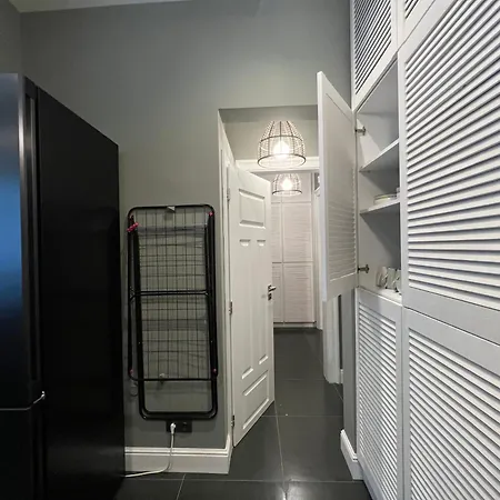 Laurel & Hardy - Old Center סופיה